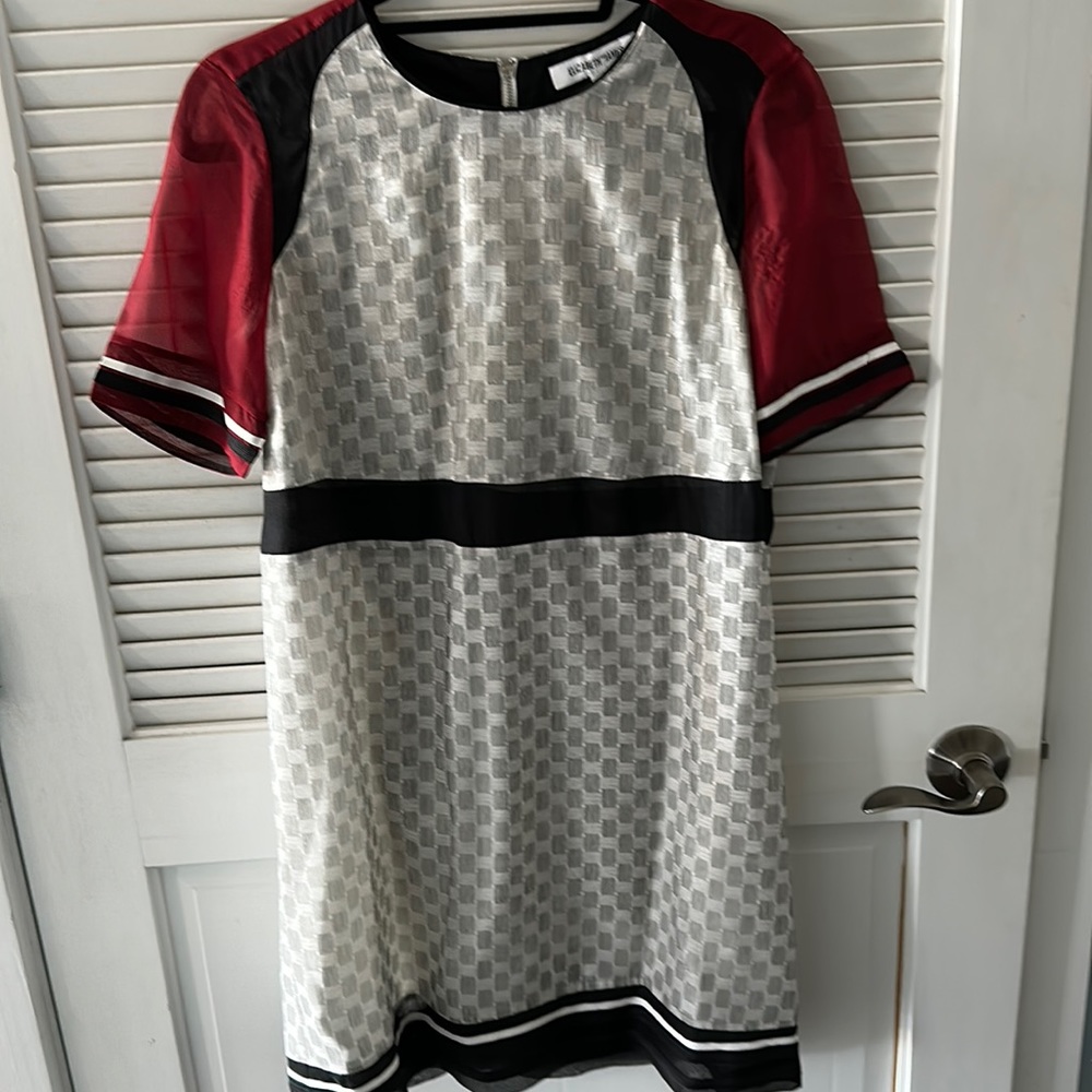 Elizabeth And James Shift Dress